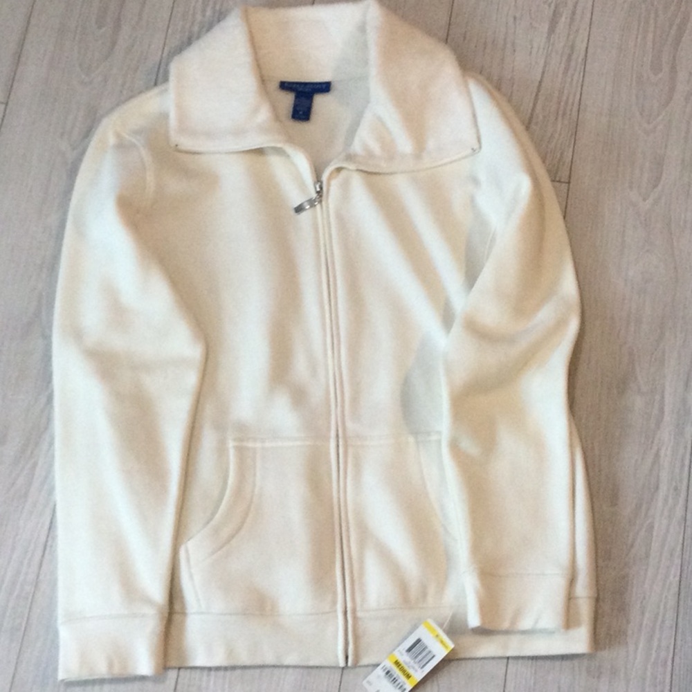 Karen Scott zip front sweatshirt with fur collar.